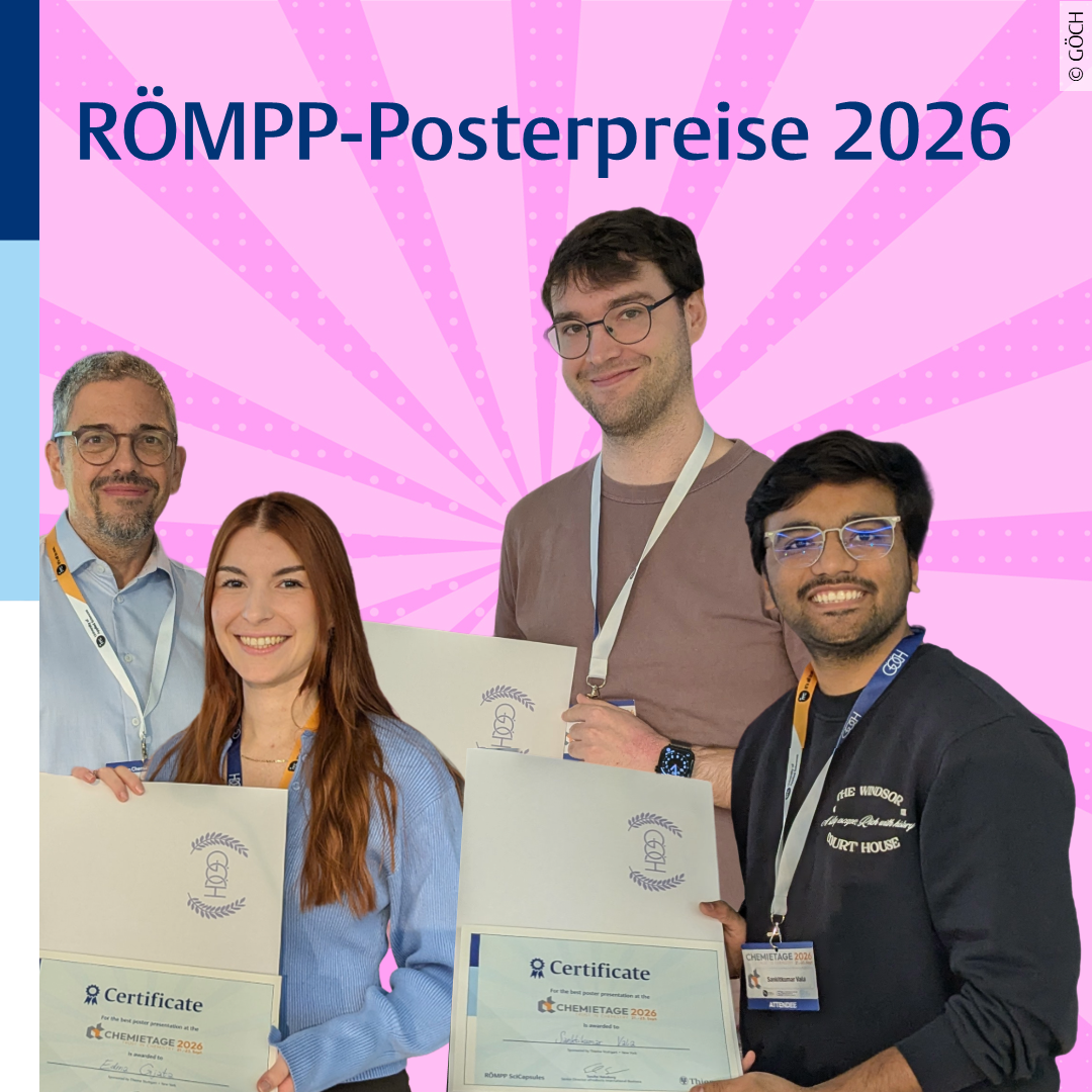 RÖMPP Posterpreis Gewinner Edma Gjata, Sebastian Schnöll und Sankitkumar Vala wurde ein RÖMPP-Posterpreis von Walter Schneider übergeben.